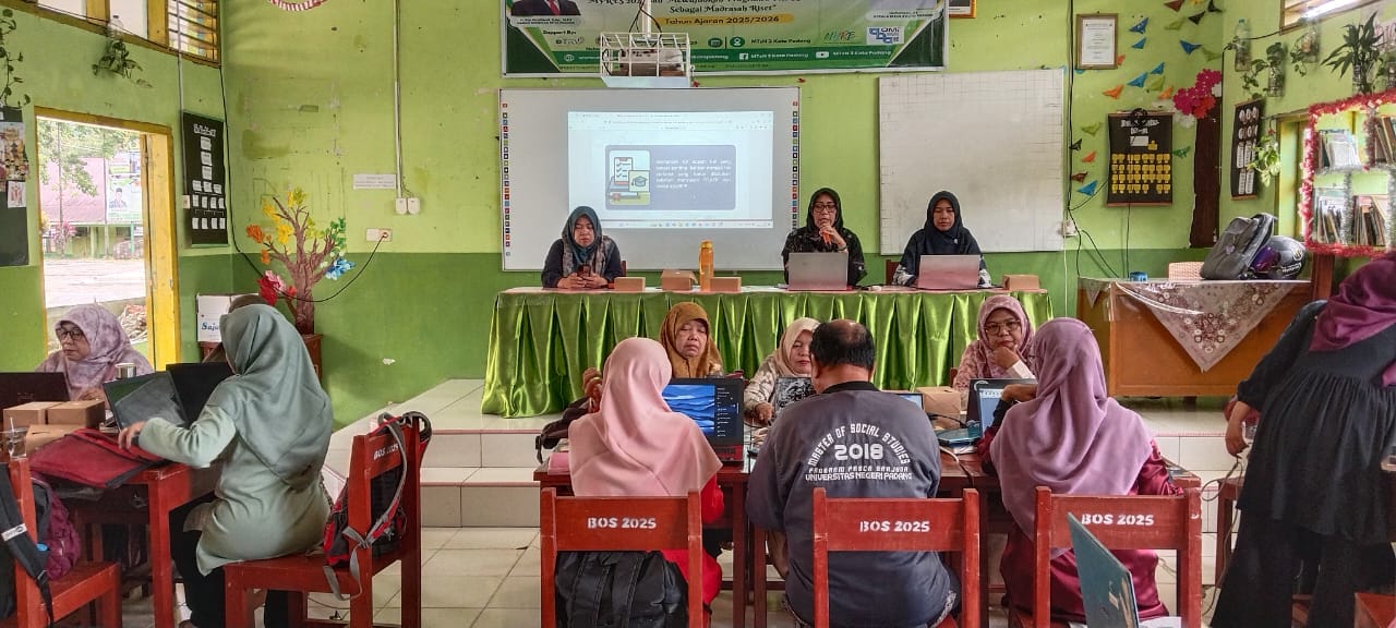 MTsN 3 Kota Padang Gelar Pendampingan Penyusunan Rencana Pembelajaran Mendalam (RPM)