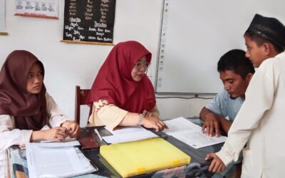MTsN 3 Kota Padang Serahkan Hasil PTS Ganjil T.P. 2025/2026, Perkuat Kolaborasi Madrasah–Orang Tua