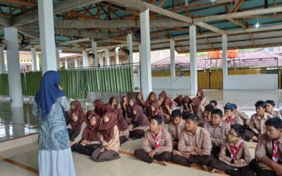 Emni Despita Sosialisasikan Program Tanaman Hias di Masjid Nurus Sakinah