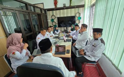 Kepala MTsN 3 Kota Padang Ikuti Rapat Koordinasi Tim Pengembang Kurikulum Bahas Implementasi KMA 1503 Tahun 2025