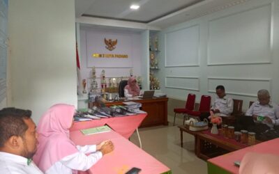 Kepala MTsN 3 Kota Padang Sambut Tim PKKM 2025, Pengawas Kemenag Kota Padang Lakukan Asesmen Kinerja