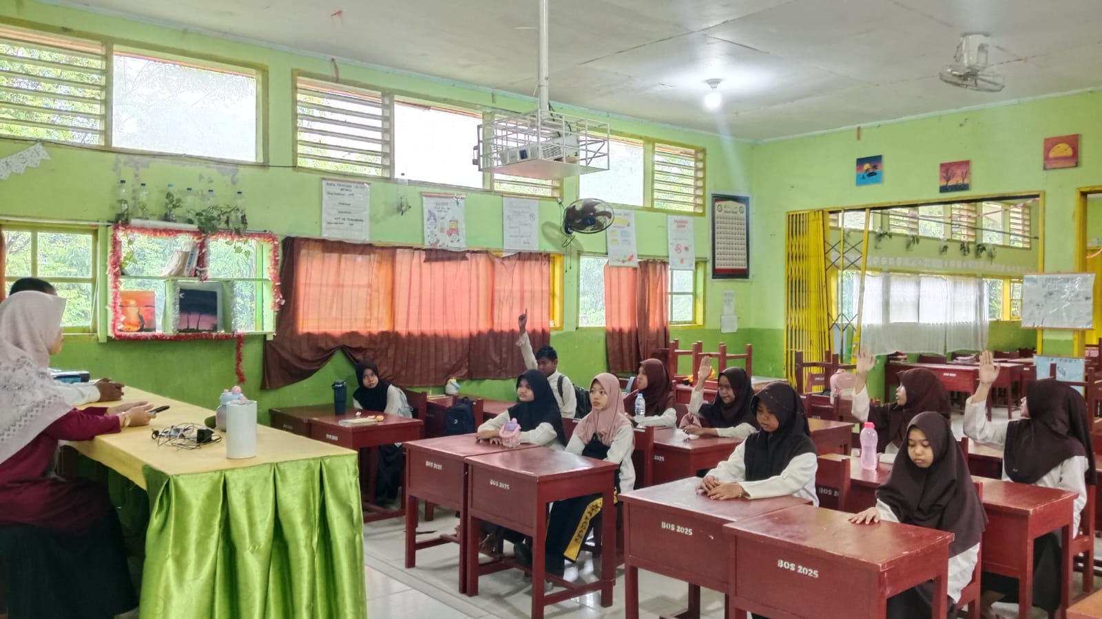 Kolaborasi Epik! Riset & Jurnalistik MTsN 3 Kota Padang: Dari Kepo Jadi Karya