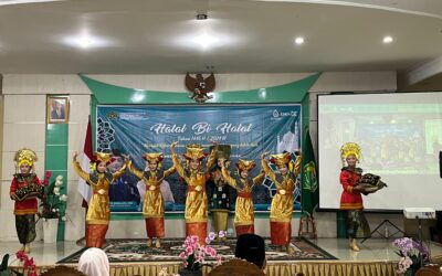 Tim Tari MTsN 3 Kota Padang Membuka Acara Halal Bi Halal Kanwil Kemenag Sumatera Barat