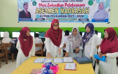 Tim Monev Kementerian Agama Kota Padang Pantau Pelaksanaan Asesmen Madrasah di MTsN 3 Kota Padang